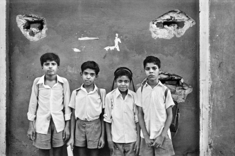 THE TIMES TRAVEL LIBRARY L' INDE TEXTE USHA RAI