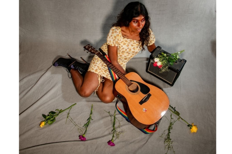 Family, Curls & Polaroids 