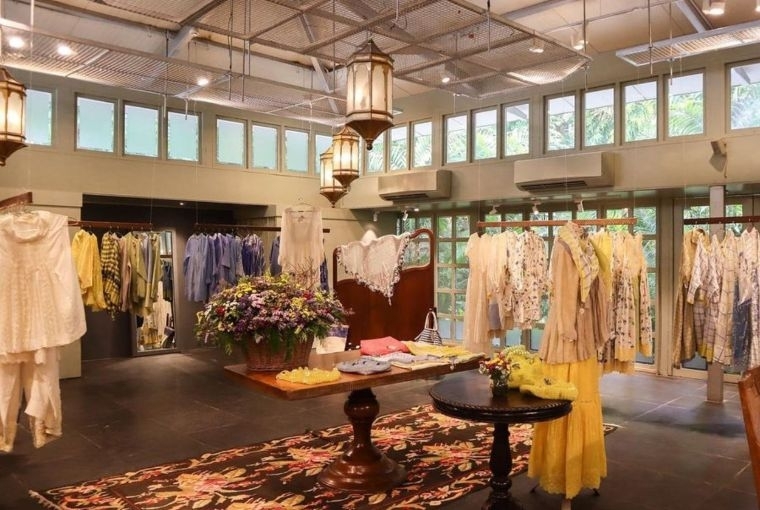 5 Interactive Retail Spaces  Amethyst
