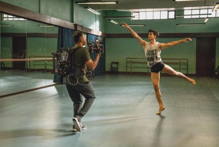 Behind the Moving Lens Photography: Supriya Kantak ; With Manish at the studio for Yeh Ballet