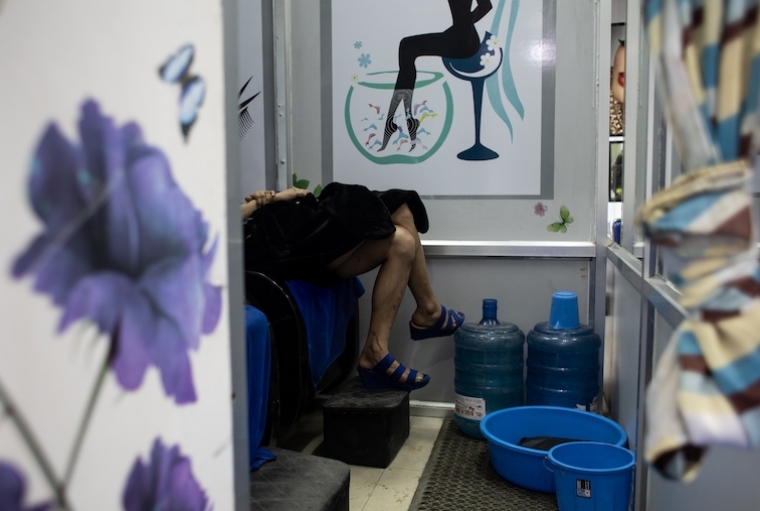 Daniela Agostini Meghna in a beauty salon, Kathmandu, Nepal