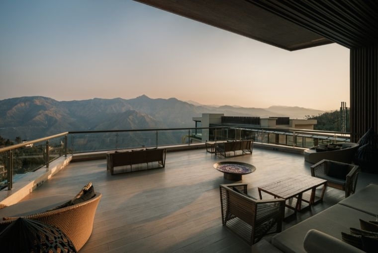 Mountain Diary Perch Lounge