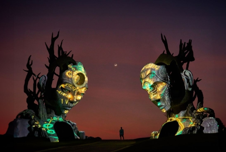 Nuanu Earth Sentinels by Daniel Popper Nuanu Earth Sentinels by Daniel Popper