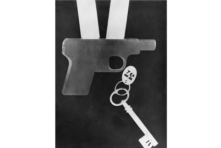 Views of the Spirit Les champs dÃ©licieux 5; rayograph, 1922. Gelatin Silver print (Estate print). 30x24 cm Â© Man Ray Trust â€“ ADAGP / courtesy MONDO GALERIA | TARQ
